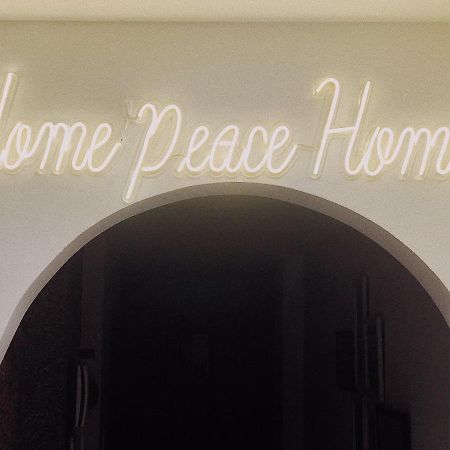 Home Peace Home - District 1 Cidade de Ho Chi Minh Exterior foto